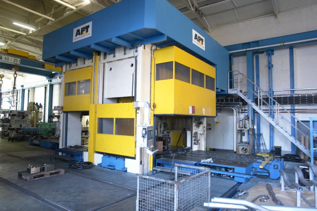 hydroforming press