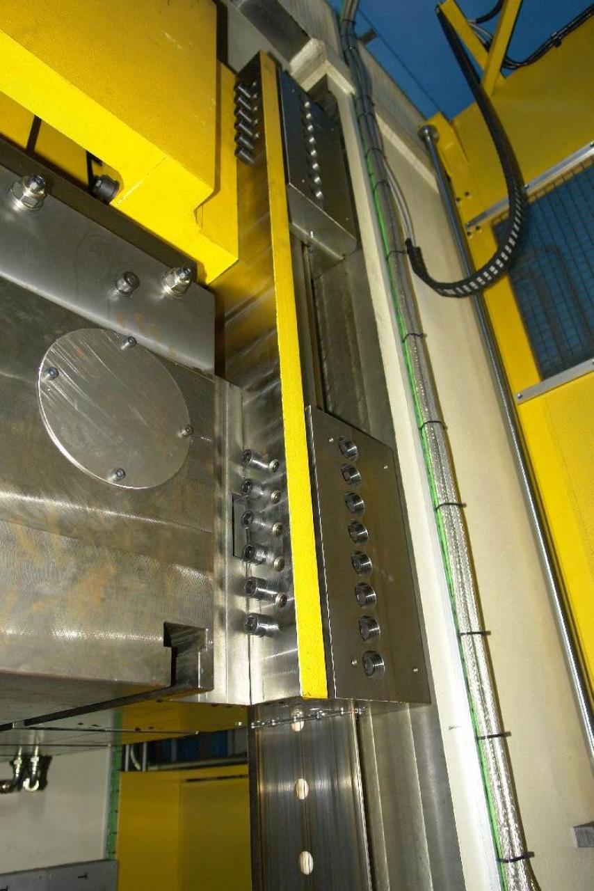 hydroforming press